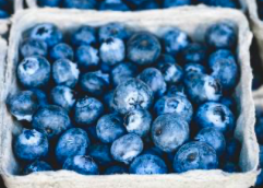 Fresh Market Blueberries.png