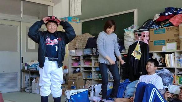 Takuto-kun in baseball club uniform 5.15.2011.jpg